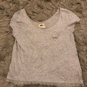 Hollister flowy tee